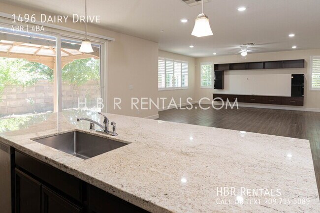 Building Photo - 1496 Dairy Dr