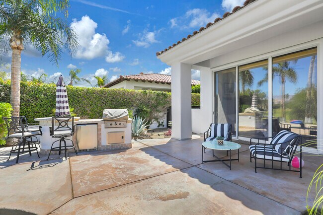 Building Photo - 267 Loch Lomond Rd