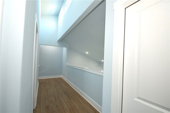 Building Photo - 540 Amethyst Rd
