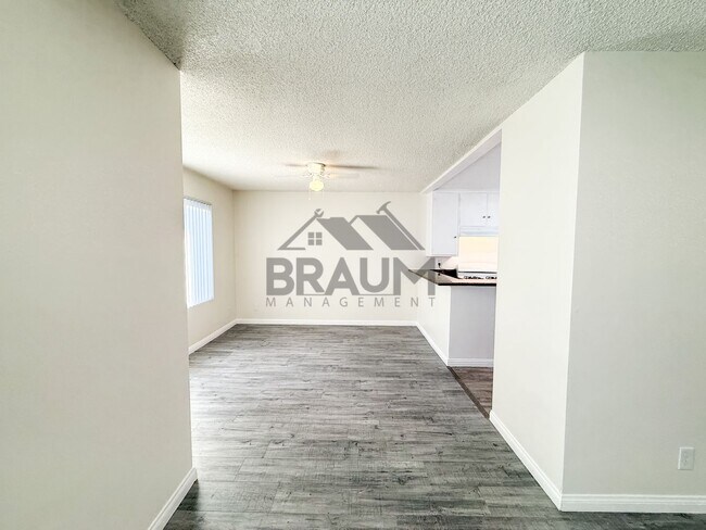 Building Photo - 6041 Whitsett Ave