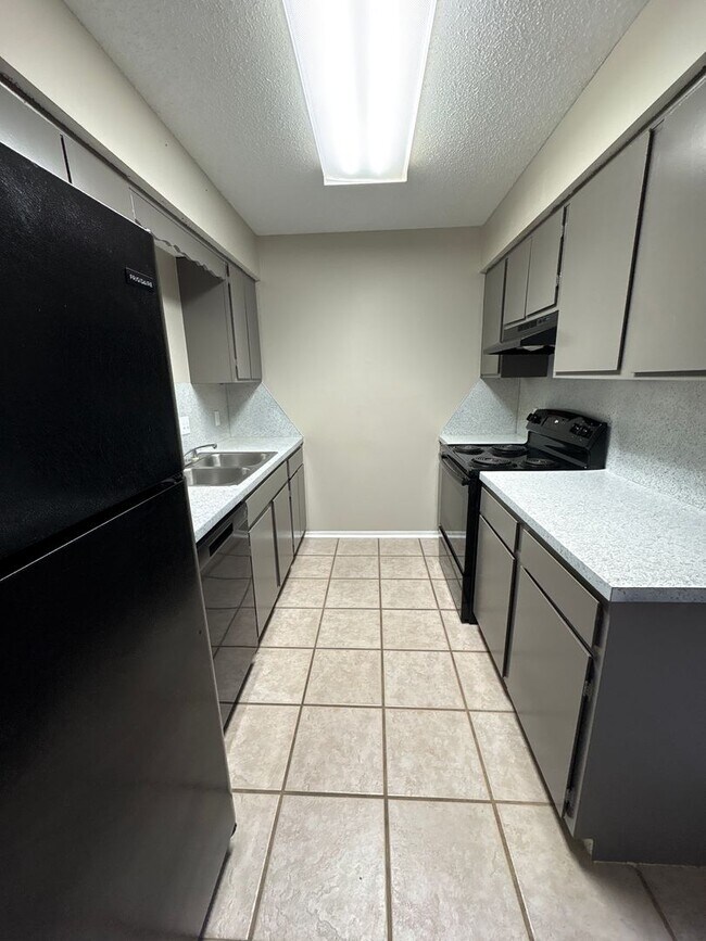 Interior Photo - Welcome Home to Fairway at Fianna Hills – Fort Smith Living with a Scenic View