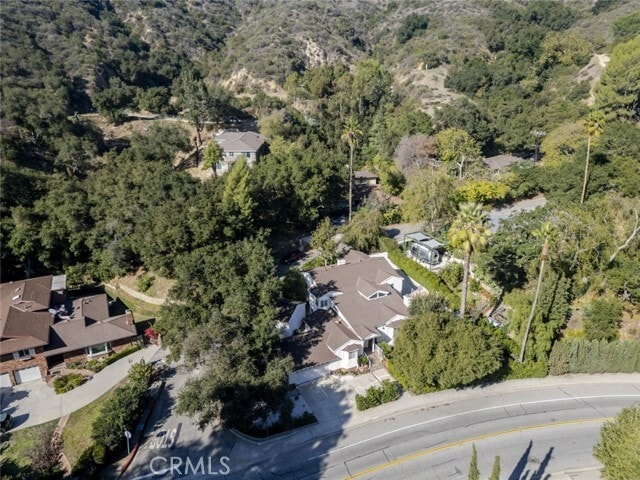 Building Photo - 2255 E Chevy Chase Dr