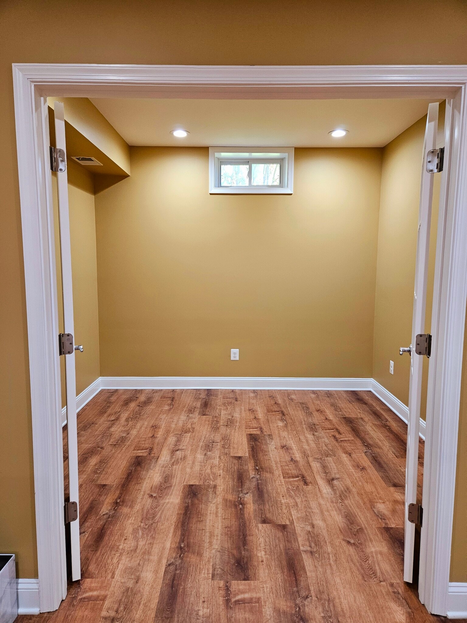 Building Photo - 10801 Valley Falls Ct
