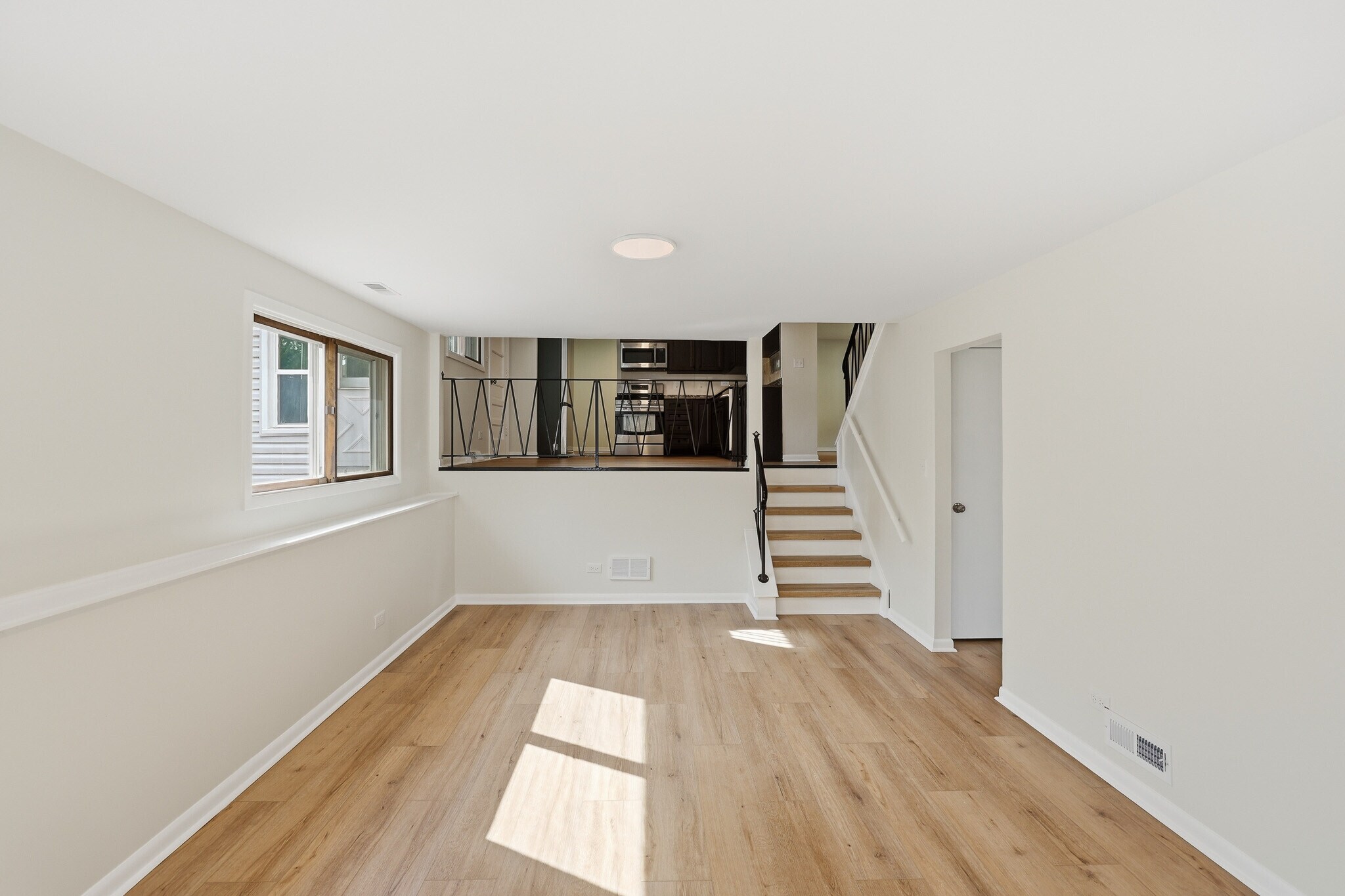 Building Photo - 849 Pear Tree Ln