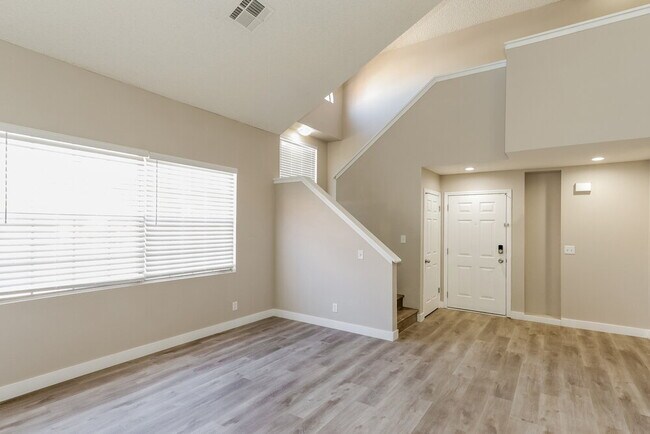 Building Photo - 229 Comanche Ct