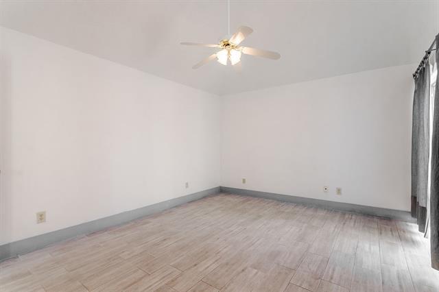 Building Photo - 4124 Hollow Oak Dr