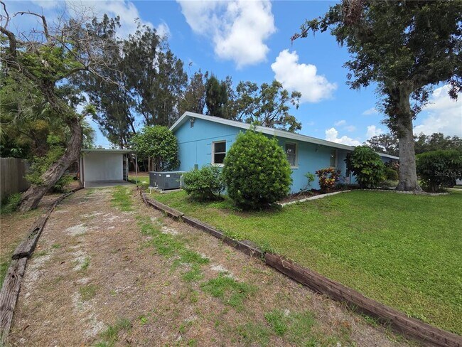 Building Photo - 4136 S Lockwood Ridge Rd