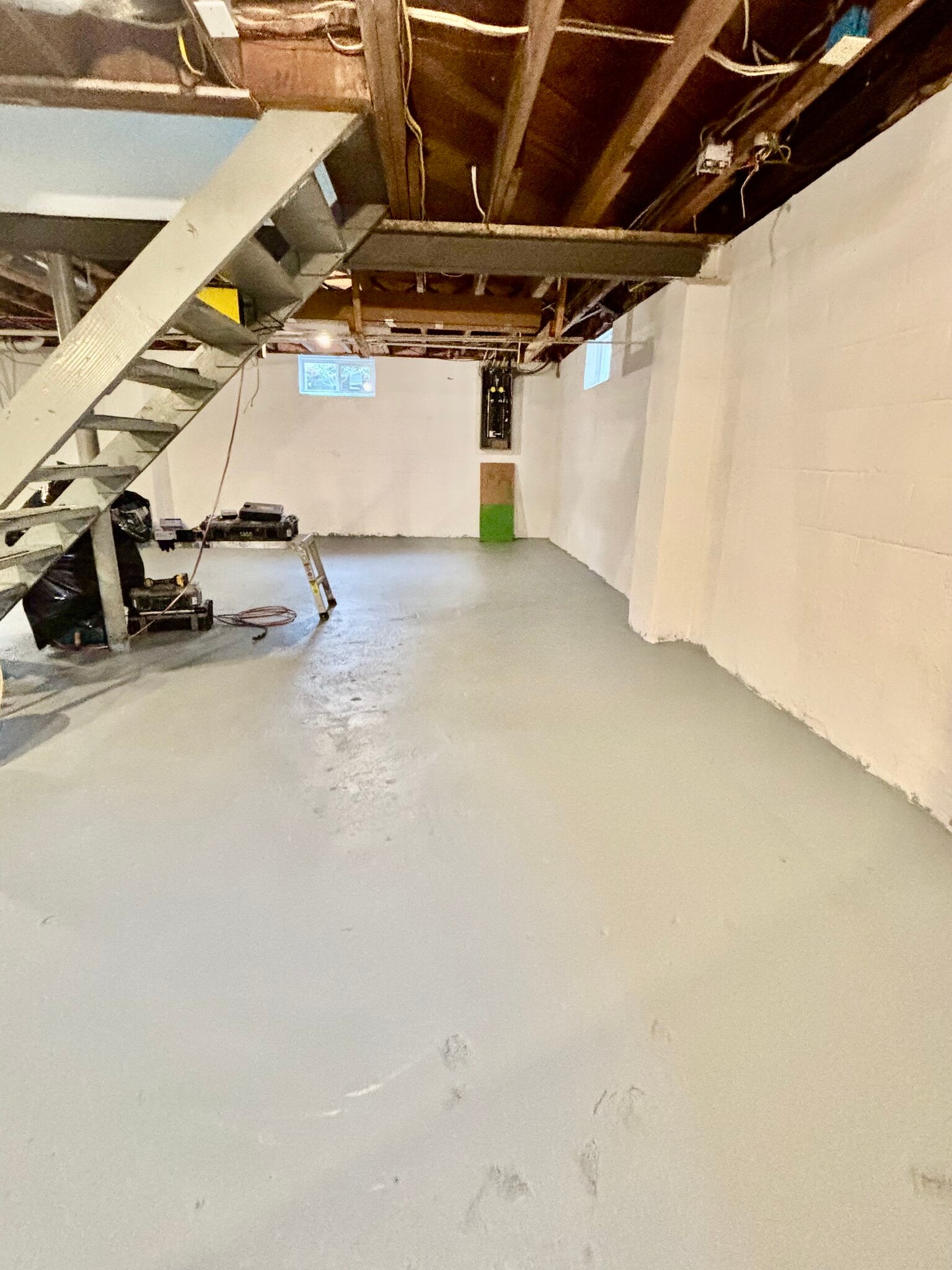 Building Photo - 3327 Alpine Dr