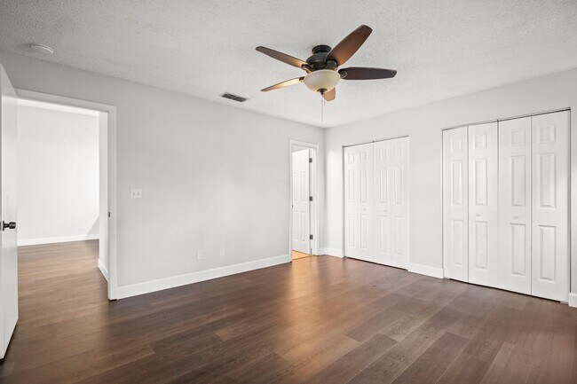 Building Photo - Newly remodeled 2 bedroom, 2 bathroom home...