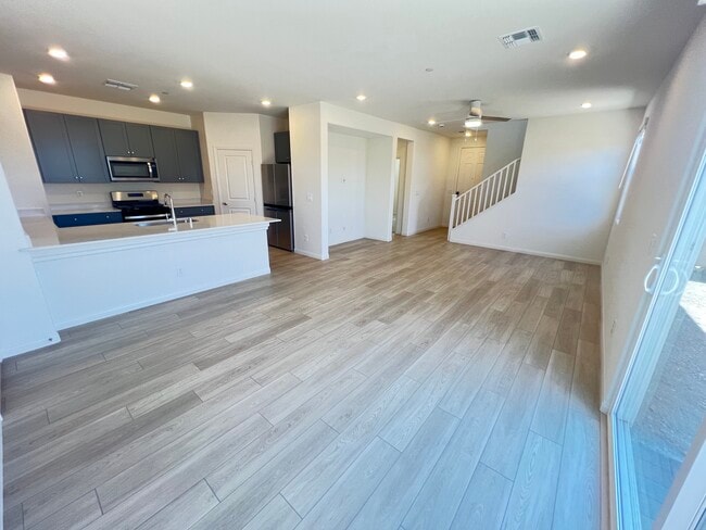Building Photo - 3545 Via Aurelia Ln