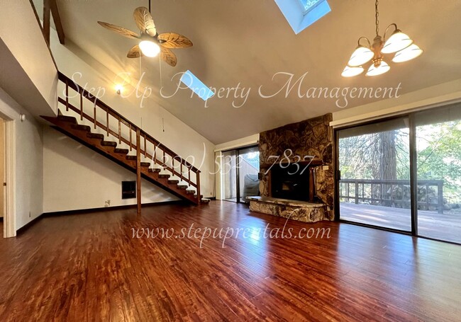 Building Photo - Cozy All Electric, 2 Bedroom, 2 Full Bathr...