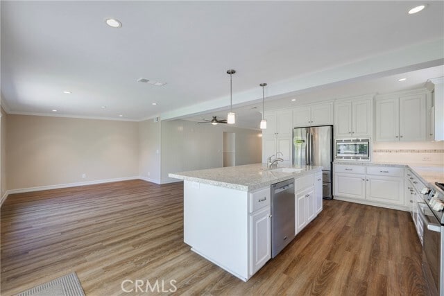 Building Photo - 20251 Ave Del Norte