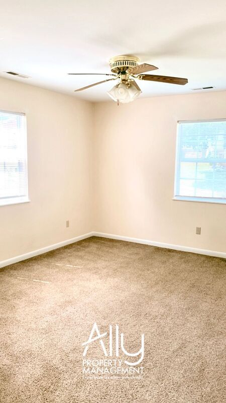 Building Photo - 506 Moseley Dr