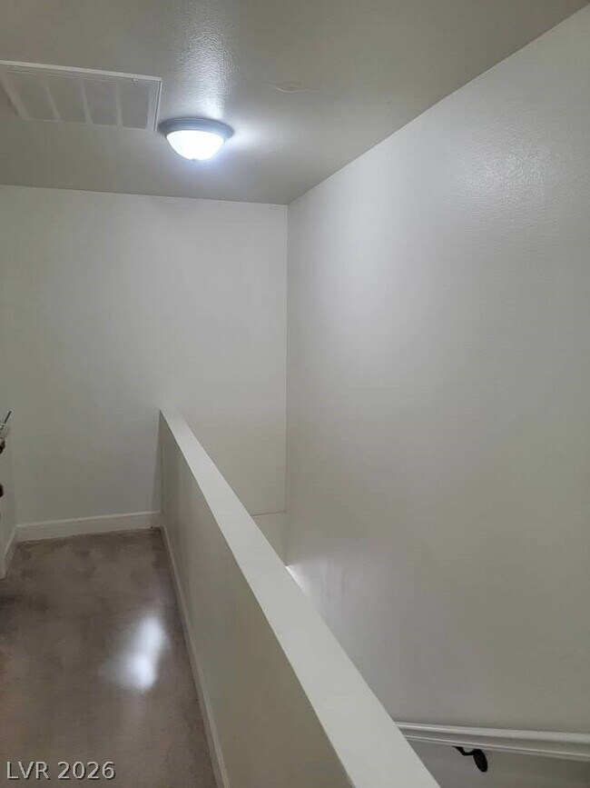 Building Photo - 3412 Townhouse Dr