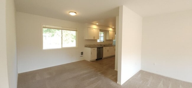 Building Photo - 1410 N Waugh Rd