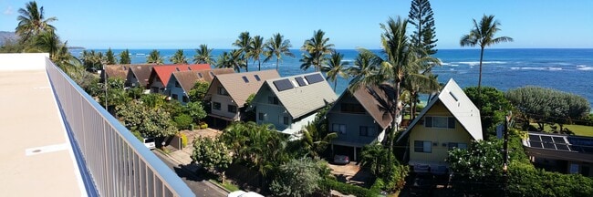 Building Photo - Live Just Steps from the Beach – 1BR at Mokuleia Sands!