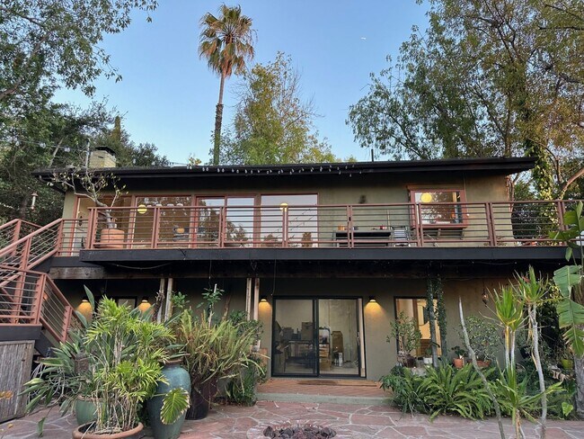Building Photo - Pasadena Paradise! Mid Century Modern Home with Huge Deck and Hillside Views
