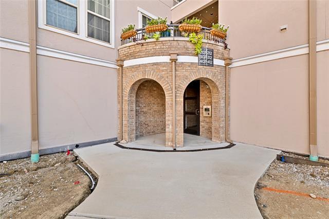 Building Photo - 610 Via Ravello