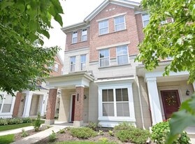 Building Photo - 4756 N Lamon Ave