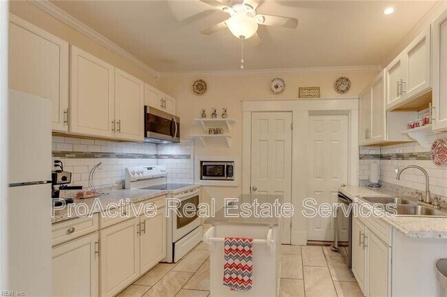 Building Photo - 1146 Rockbridge Ave