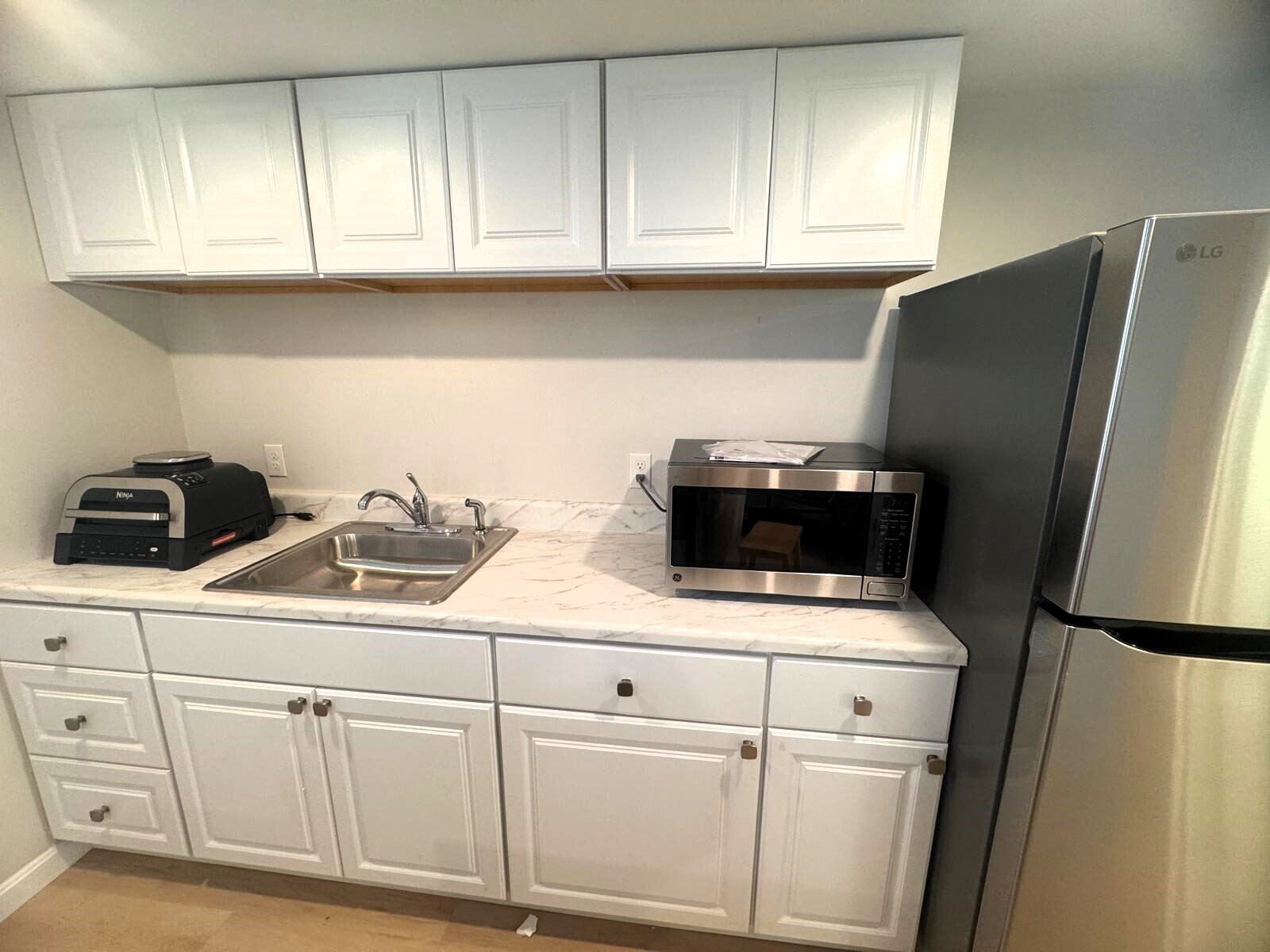 Building Photo - 39 Cottage St