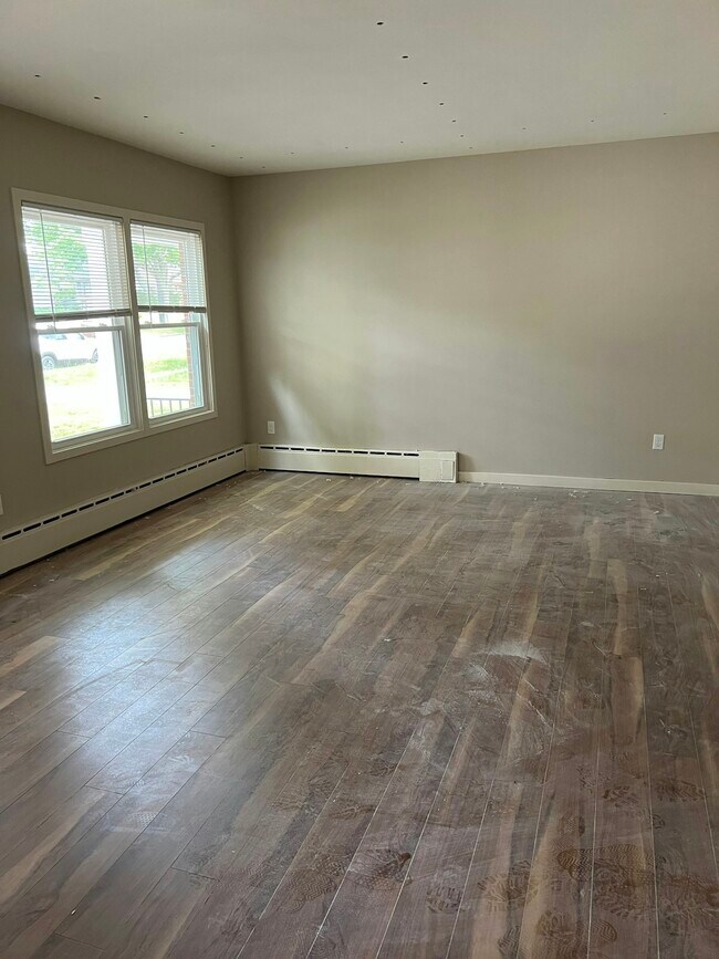 Building Photo - 816 N Monroe St