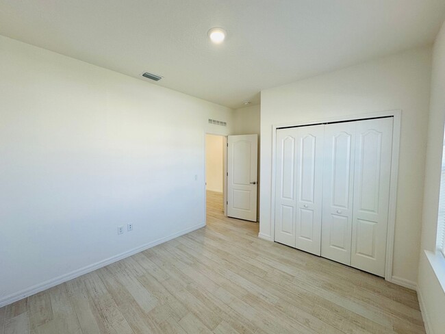 Building Photo - Charming 3 bed, 2 bath New Construction in...