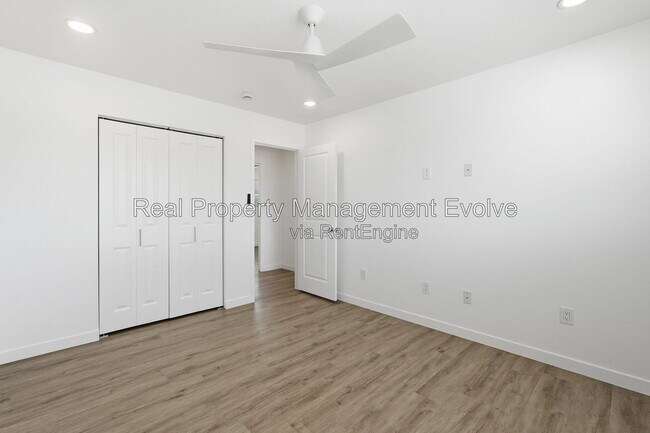 Building Photo - 7314 E Diamond St