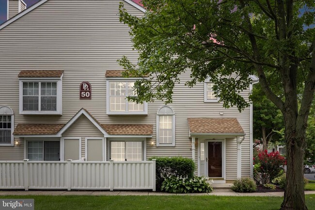 Primary Photo - 5001 Aberdeen Ln