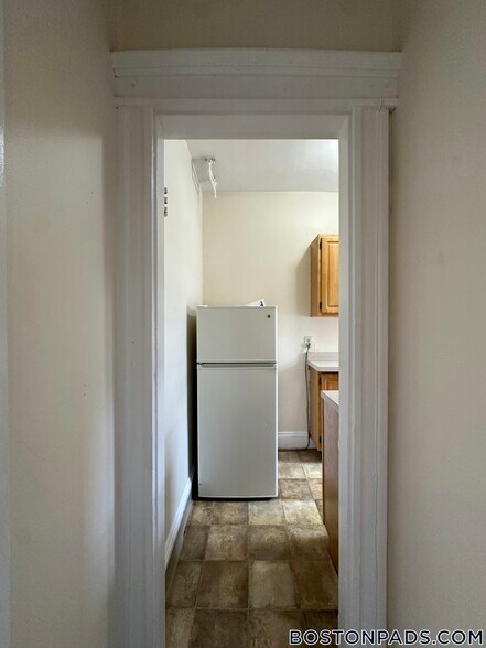 Building Photo - 1144 Commonwealth Ave