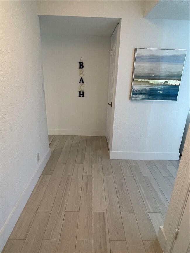 Building Photo - 5200 N Ocean Blvd