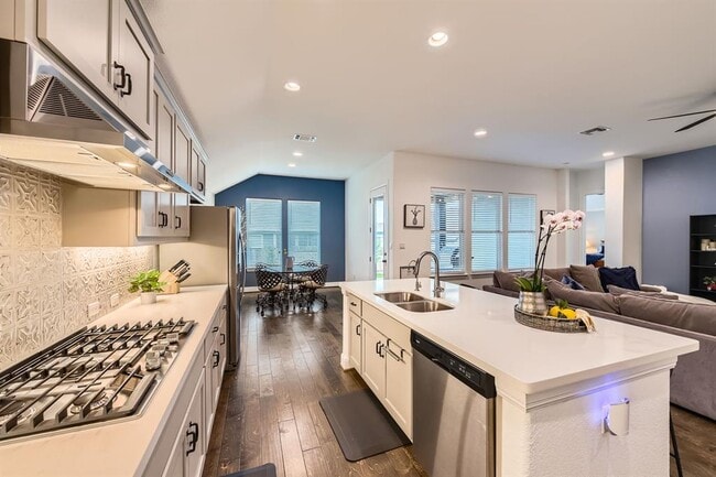 Building Photo - 1332 Modoc Wy