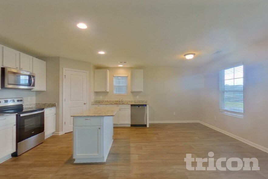 Building Photo - 1076 Crescent Moon Lp
