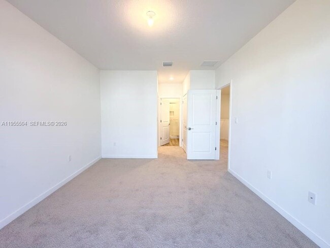 Building Photo - 184 NE 13th St