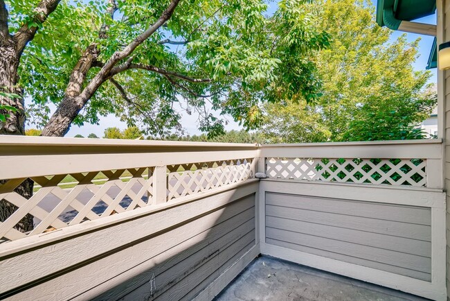 Building Photo - COMING IN MAY!!!   Huge 2BR, 2BTH Townhous...
