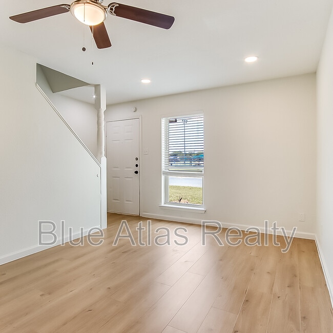 Building Photo - 408 Noble Ave