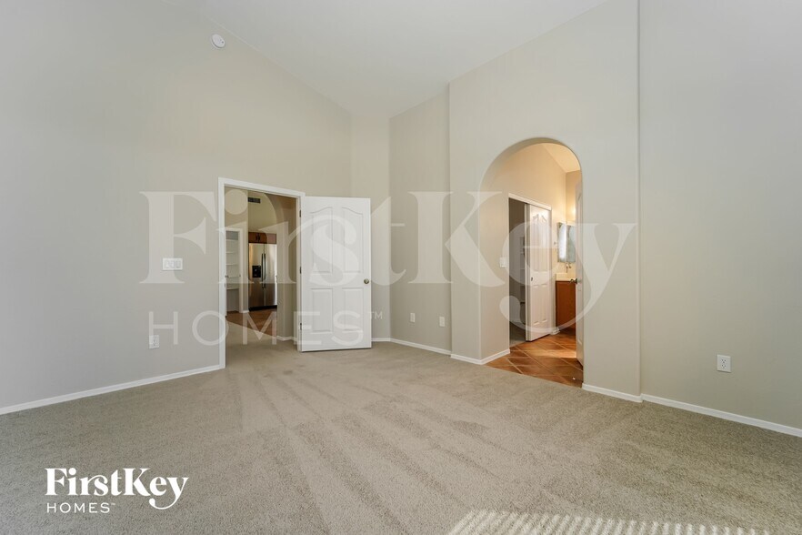 Building Photo - 5705 W Cortaro Crossing Dr