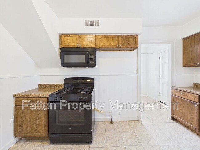 Building Photo - 701 Sunset Terrace