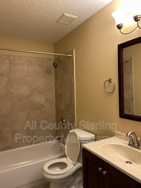 Building Photo - 1664 Pine Bay Dr