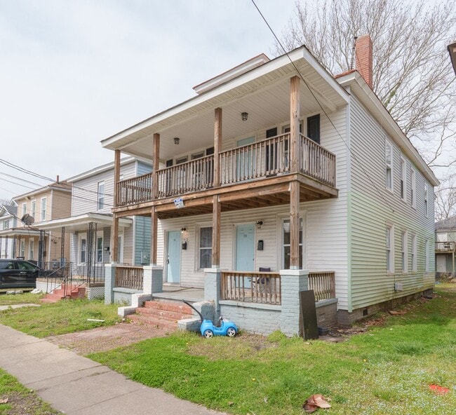 Building Photo - MOVE IN READY 4 Bedroom in Chesapeake!