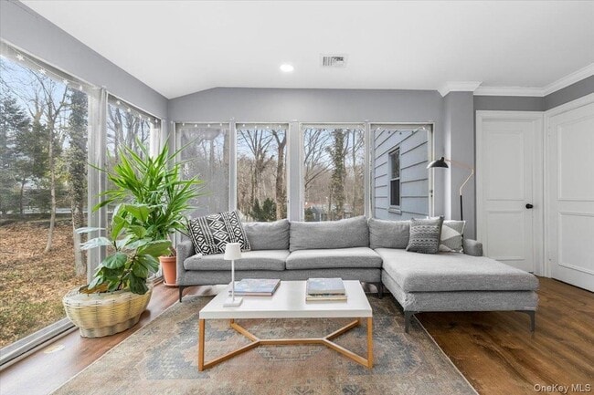 Building Photo - 111 Spier Rd