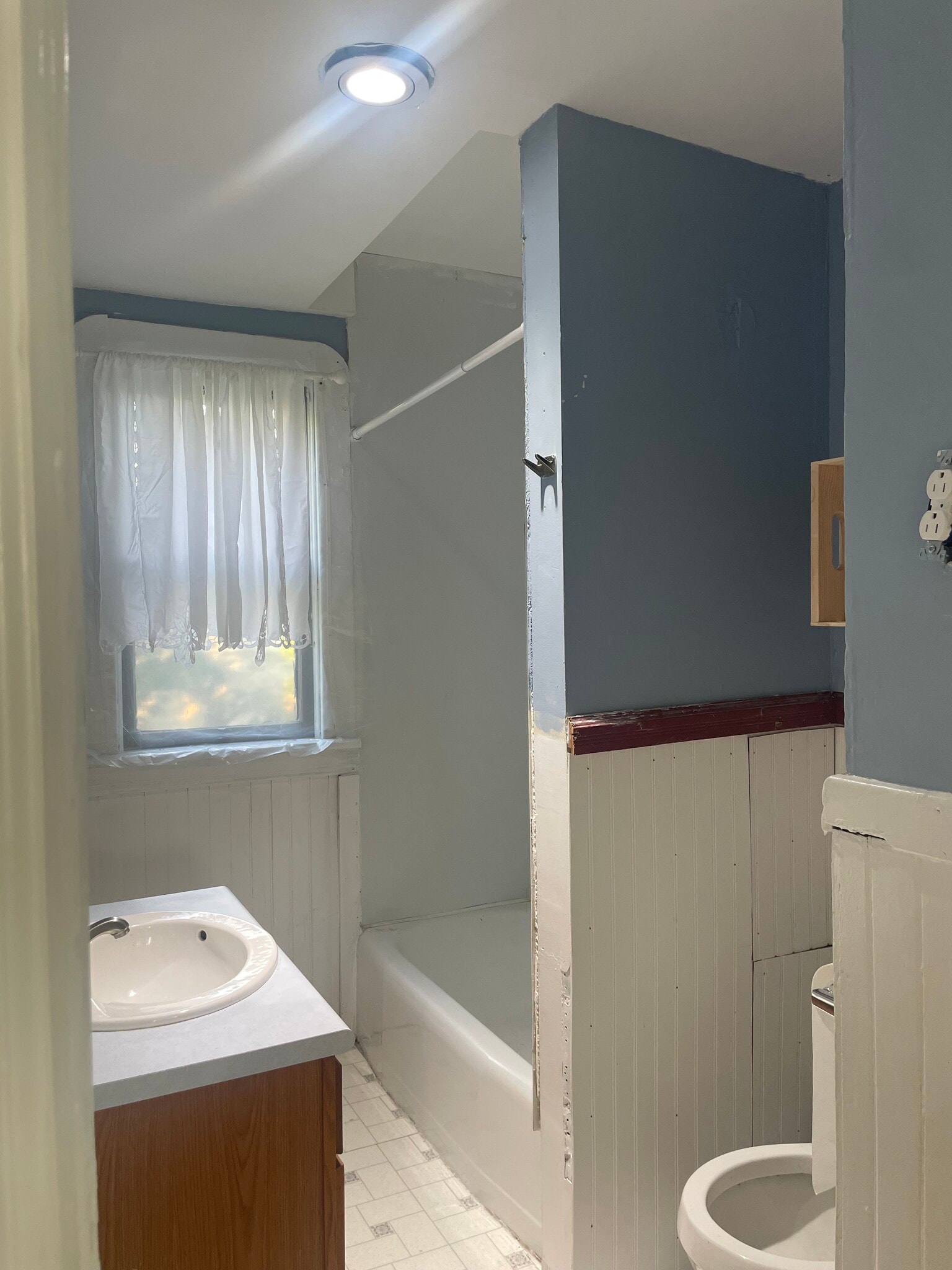 Building Photo - 301 Riverside Ave