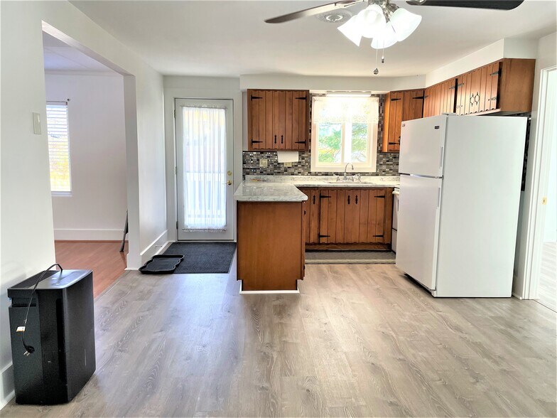 Building Photo - 210 Mount Vernon Ave