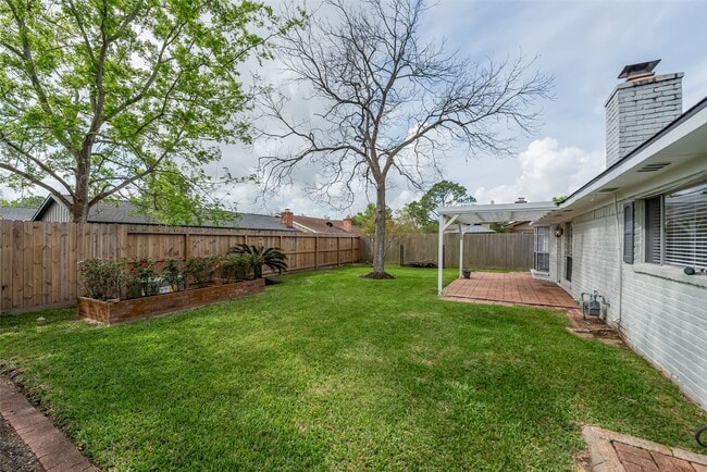 Building Photo - 730 Seamaster Dr