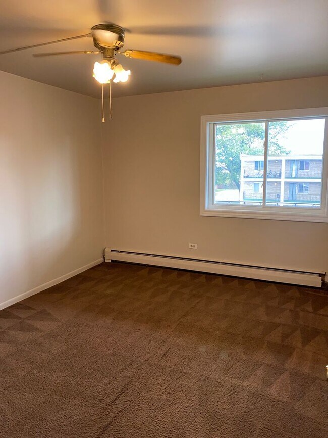 2027 N ButrickEveland Properties LLC 2027 N Butrick St Waukegan IL