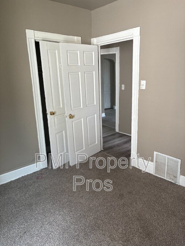 Building Photo - 1413 N 37th St