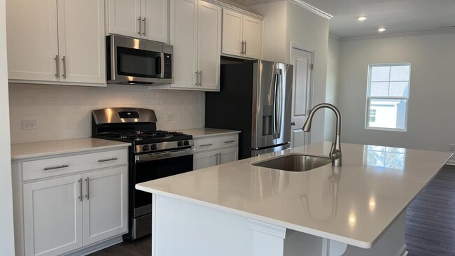 Building Photo - 836 Basswood Gln Trl