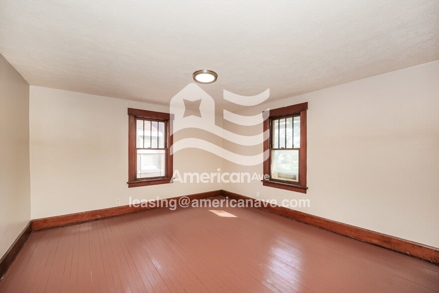 Building Photo - 128 Smith Ave NW