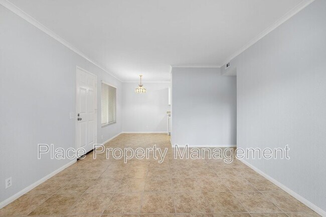 Building Photo - 4050 Porte La Paz