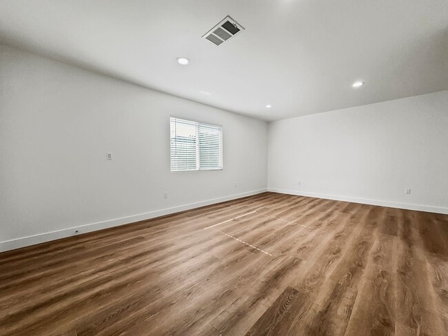 Building Photo - Showing Times: to schedule a viewing, plea...